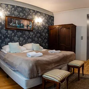 2* Hostal Dom Zachariasza Zappio