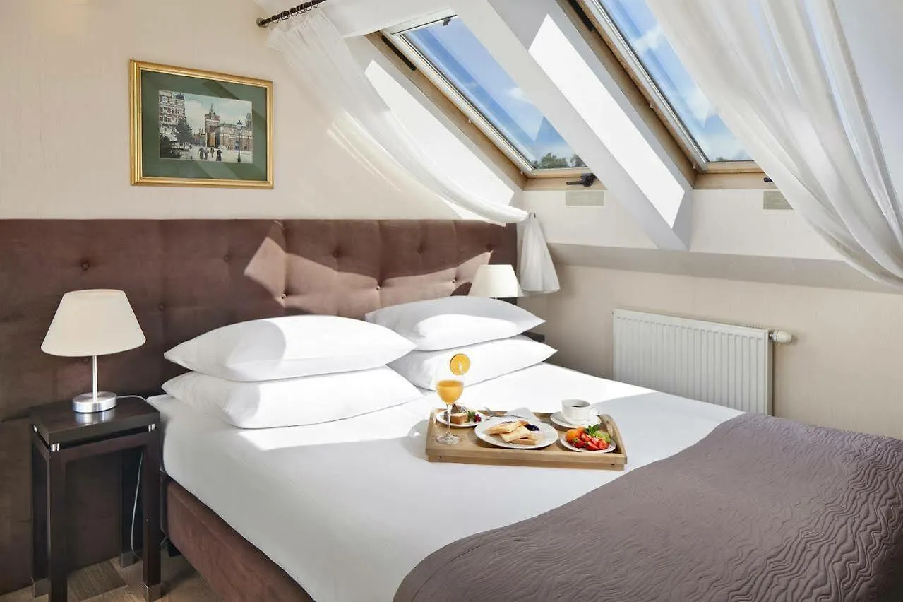 Hotel Bonum Old Town contacts